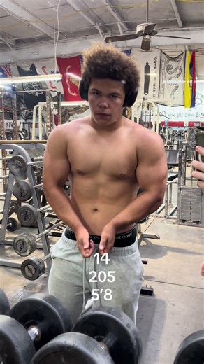 2lbs down might stop around 187 and Js maintain weight#fyp #GymTok #gym