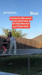 1M views · 2.8K reactions | Le réflexe de cette jeune fille a sauvé la vie de son petit frère. La fillette de 10 ans a sauvé son frère de 7 ans, qui s’étouffait avec un petit bonbon acidulé. Elle avait appris la manœuvre de Heimlich auprès de sa mère qui travaille au commissariat local et donne régulièrement des cours sur l’importance de cette technique.⁣ | Brut | Facebook