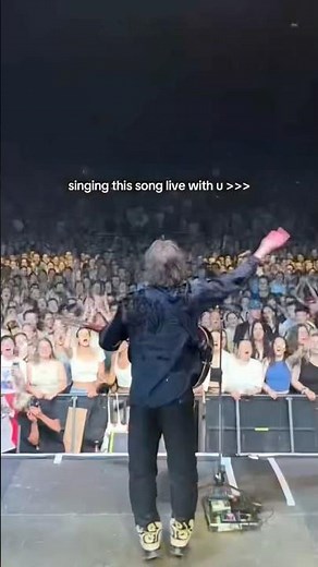 best fans in the world feat giant rooks 😌💗heheh #giantrooks #newestate #live #band #concert