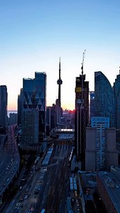 691 reactions · 12 comments | Have a good weekend Toronto! 朗✨ @edwarander #toronto #summertime #tdot #the6ix #ontario #toronto_insta #torontoblogger #canada #cntower | Epic Toronto | Facebook