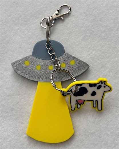 UFO and Cow Bag Charm | Sci-fi Keychain | Sci-fi Alien Gifts | Art Illustrated Keychains - Etsy
