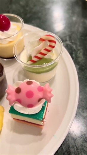 東京ディズニーランド クリスタルパレス・レストランのデザート 2026.4.29