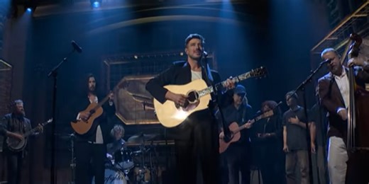 Mumford & Sons Perform Songs on ‘SNL’ With Hozier & Sierra Ferrell