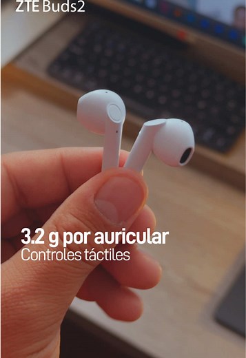 Abrimos la caja… y ya sabemos que el sonido va a estar 🔥🎶 Los nuevos ZTE Buds 2 llegan con el combo perfecto: diseño cómodo, batería para todo el día y ese mood que convierte cualquier playlist en experiencia ✨ ¿Lo mejor? Apenas pesan 3.2g 😮‍💨 🎧 Bluetooth 5.3 🔋 Hasta 24h de batería 💧 IPX4 resistente a salpicaduras ¿Team negro o blanco? 👀 #ZTE #ZTEBuds2 #Unboxing