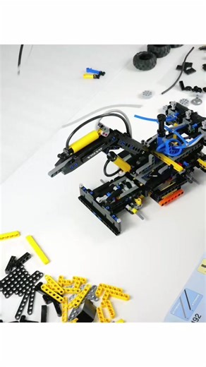 LEGO 42053 Volvo EW160E Speedbuild