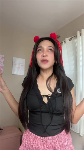 Trendy V-Neck Tops for Women: Fashion Essentials