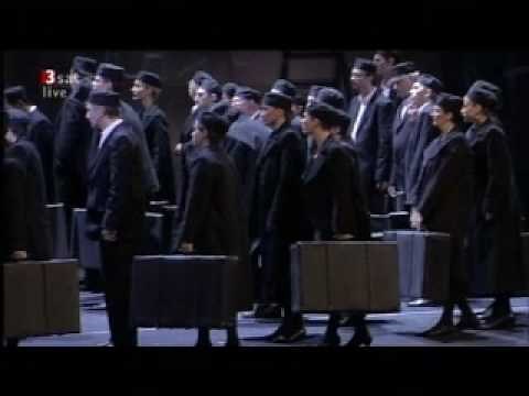 Arnold Schoenberg: Moses und Aron (Excerpts, 1 of 2)