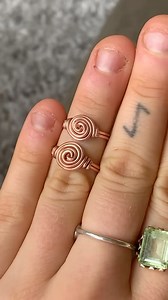 Simple Swirl Ring Tutorial You guys really enjoyed my super simple earring series and have told me you want more simple tutorials, so here’s a super simple ring tutorial! I find that a lot of people that buy jewelry from me enjoy simple rings, so I always make sure to have these on stock :) Check out my website to find all my available work: Creationsthatrock.com 💕 • • • • • • #wirewrappedjewelry #wirewrapping #handmadejewelry #jewelrytutorial #jewelrymaking #diyjewelry #tutorials #ringtutorial