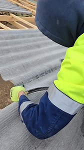 Ever wondered how to get that perfect, seamless fit when roofing with asbestos sheets? 🏠 Marking and cutting the corners is the secret to a professional finish! Precision is key to avoiding leaks and gaps. Watch how it's done! 🛠️💪 #RoofingPro #ConstructionTips #AsbestosSheet #HomeImprovement #BuildingSkills #RoofingInstallation #DIYConstruction #HandymanTips #ContractorLife | Quinzy Najwa Aldera