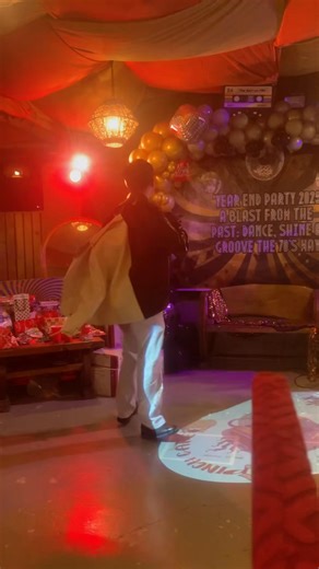 ✨ 𝐁𝐀𝐂𝐊 𝐈𝐍 𝐓𝐇𝐄 𝐆𝐑𝐎𝐎𝐕𝐘 𝟕𝟎’𝐬! ✨ Narito ang mga stunning at totally far-out 70’s outfits ng inyong Love Radio Family sa ating Year End Party – Dress to Impress Contest 🕺💃 Bell-bottoms, bold prints, at retro vibes—panalo sa porma, panalo sa saya! Sino ang bet n’yo sa pinaka-astig na 70’s look? 😉🎶✨ #LoveRadioBaguio #kailanganpabangimemorizeyan #basic #FeelGood | Love Radio Baguio