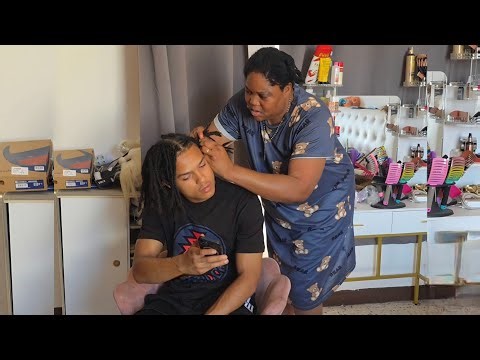 How to style hair with dreadlocks