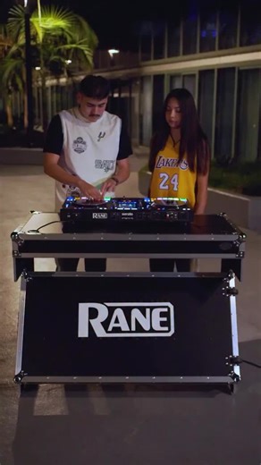 Back and forth with the scratches on the RANE SYSTEM ONE like it’s Lakers vs Spurs in the finals @RANE DJ @DJRC3 #RANE #DJ #SCRATCHING #NBA #FYP