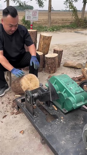 Satisfying Machines in Action: A Visual Journey