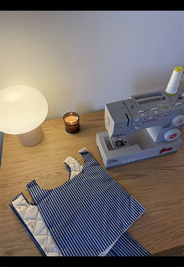 I made this bag last month and completely forgot about it till today, the perfect little Easter bag 🎀🌷 Sewing pattern linked in my bio 🧵✨ #sewingpattern #sewingideas #sewingproject