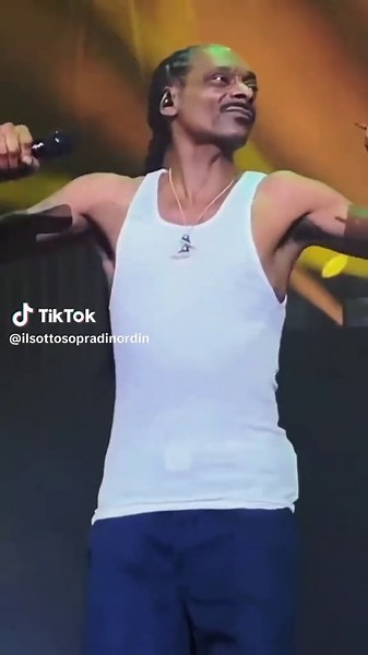 Snoop Dogg Dancing style 💯😍 #hiphop #rap #oldschool #snoopdogg #eminem