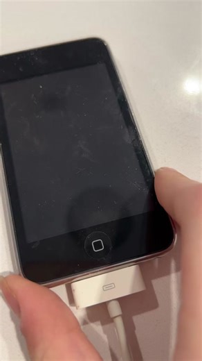 Exploring the Nostalgic World of iOS 5 and Old iPods