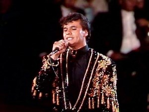 Se cumplen 30 años del mítico concierto de Juan Gabriel en Bellas Artes