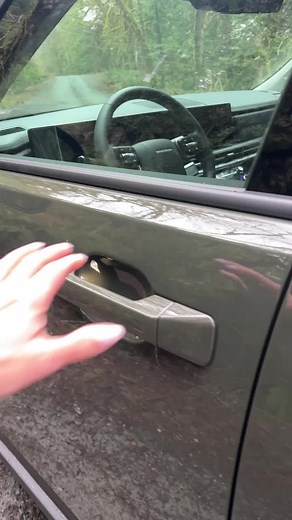 Starting the 2024 Hyundai Santa Fe XRT: A Smooth Experience