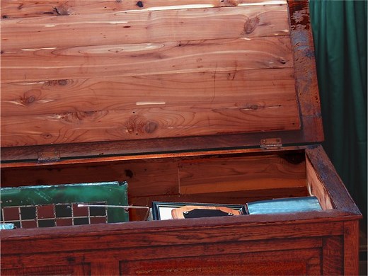 Determining The Value Of A Lane Cedar Chest - Hunker