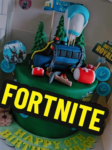 Fortnite themed cake with all handmade and edible decorations #noveltycake #amandascakecreations #handmadebyme #fortnite #battlebus
