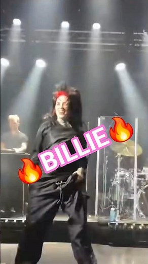 Billie Eilish ' You Should See Me In A Crown ' Energetic Performance. #billieeilish #concert