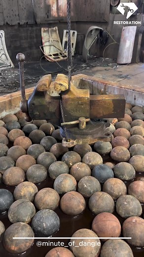 588K views · 294 reactions | Cleaning an old siezed up Reed 105 vice #transformation #clean #metal #vintagetools #tools #vice #beforeandafter #restoration #viralreels #reels | Genius Cars Plus | Facebook