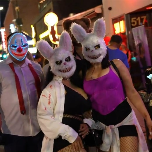 13K views · 105 reactions | Fremont street Las Vegas USA #reels #travel #nightwalk #viralvideo #usa | Walker247 | Facebook