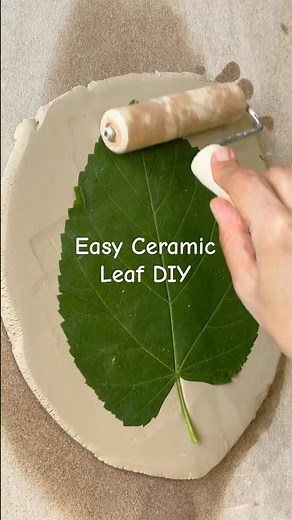 Making a Ceramic Leaf 🍃 #ceramic #pottery