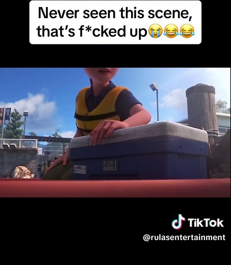 Finding dory end credits😂 #findingnemo #findingdory #pixar #dinsey #disneyland #disneyworld #fish #aquarium #fyp #foryou #foryoupage #funny #comedy