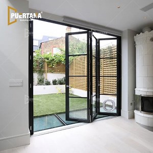 [Hot Item] Puerta de patio plegable de acordeón de vidrio templado de aluminio con aspecto de acero para exterior