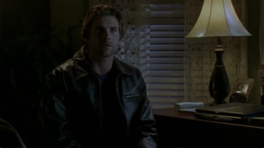 The Collector S01:E08 - The Medium