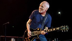 Peter Frampton Shares Cover of B.B. King’s “The Thrill is Gone,” Featuring Sonny Landreth