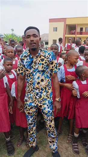 De Dancing Teacher (@mekelawrence)’s videos with Ché Ché Kule - Digit Kids