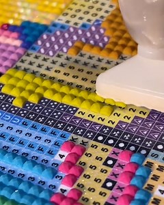 578K views · 509 reactions | This diamond art is weirdly difficult to keep your eyes off...  | LADbible | Facebook