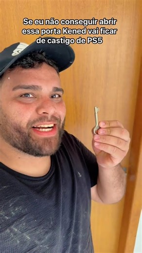 vou tentar puxá-la com esse ferro #comedia #shorts