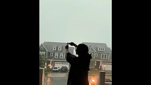 Woman's playful gesture sparks thunder response in Virginia storm