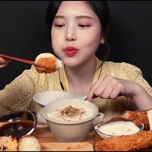 1.1M views · 26K reactions | Hello everyone ! This is Boki珞 Today, I brought a variety of tonkatsu which is pork cutlet拾 Tomato cheese cutlet, abalone cheese cutlet, mozzarella cheese cutlet, sirloin cutlet, oyster cutlet, fried king shrimp, shrimp cutlet, tamago sand, and fish cutlet! Everything was crispy and delicious Among them, cheese cutlet, fried king shrimp, and Tamago sand were the best Enjoy your meal too | 복희Boki Mukbang ヅ | Facebook