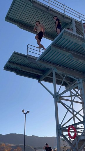 Part 3/3: U.S. Special Operations candidates ages 16, 17 and 18 conducting pool competency training. Students had the honor of receiving instruction from Navy SEALs, SARC/SOIDC, Recon Marines, and Air Force PJ at the Reconnaissance Training Co. facilities located on Camp Pendleton, CA. After recovering equipment, students are not authorized to push off the bottom of the pool and must ascend while maintaining a clenched right fist overhead. These techniques are utilized in pre-SCUBA/Combat Dive C