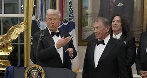 'Now that's a good head of hair': Trump tests the limits of his pettiness, mocks George Strait's hair at Kennedy Center Honors medal presentation