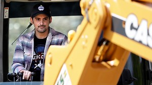 Country star Brad Paisley breaks ground on free grocery store in Nashville