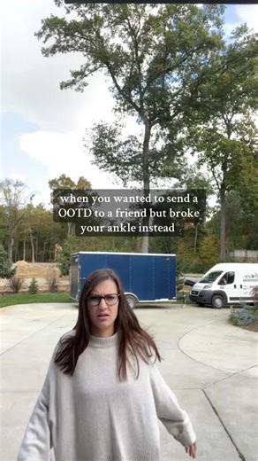 yes that popping sound is my ankle snapping 😭 #fitcheck #relatable