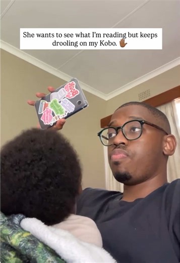 The worst reading partner. 🤣#Kobo #KoboClara | kubo