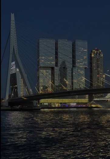 Late Night Walks in My City: Rotterdam 10K Stroll