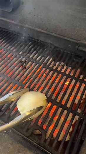 Effective Grill Cleaning Using an Onion
