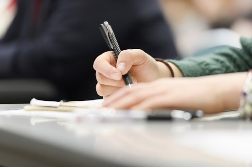 ペンで綺麗な丸・円を描く方法をご紹介。フリーハンド＆コンパス不要で実践