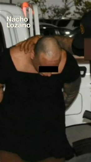 Imagen Noticias on Instagram: "Juan Pablo, alias “El Argentino”, se hacía pasar por mujer en una aplicación de citas para chantajear a sus víctimas. Les exigía dinero a cambio de no difundir sus fotos íntimas. Fue detenido en #Mérida por el delito de extorsión. Así es como operaba: #NoticiasConNachoLozano #ImagenNoticias con @nacholozano @leo.speckman"