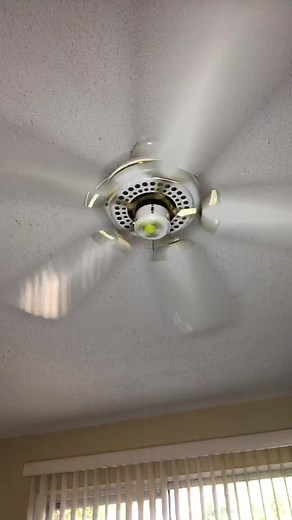Wow 😮 #foryou Turn ceiling fan off first! #fidgetspinner