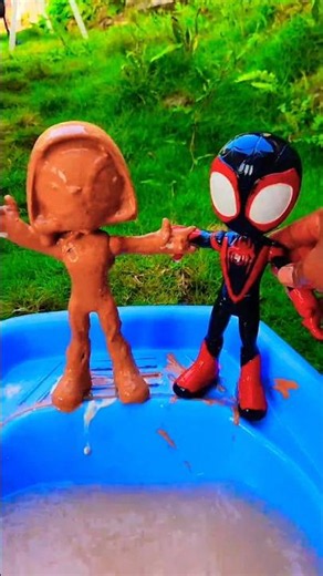 spider-man vs hulk vs человек-паук vs homem-aranha vs spider gwen vs Ultraman vs Captain America