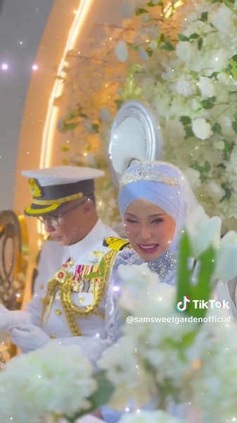 Lovely Navy Officer Wedding with Celestial Vibes