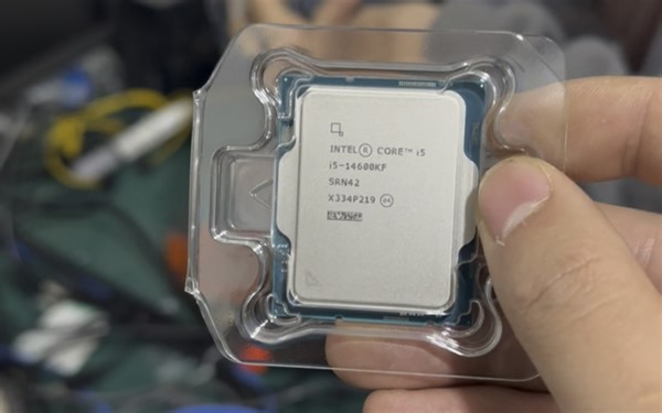 I5 14600kf 装机实测 cpu z跑分 鲁大师检测 内存6400-6800轮番轰炸 仅供参考